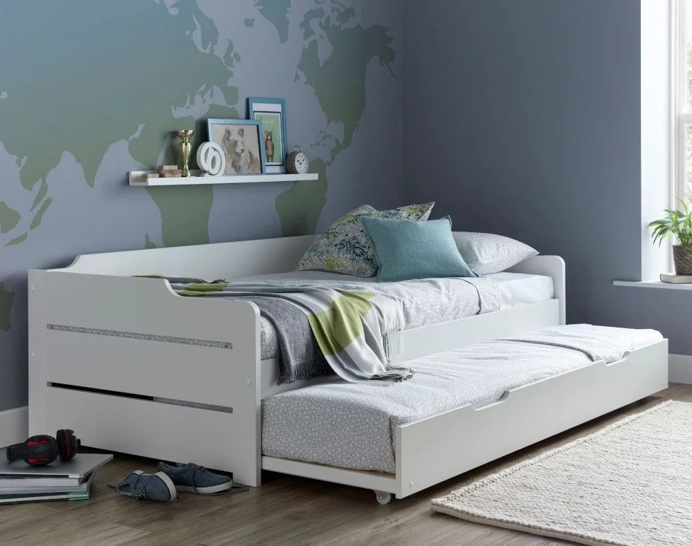 Copella White Guest Bed With Trundle