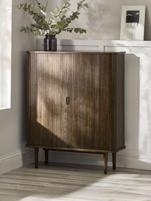 Arya Drinks Cabinet – Dark Oak Effect