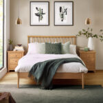 Belton Spindle Bed