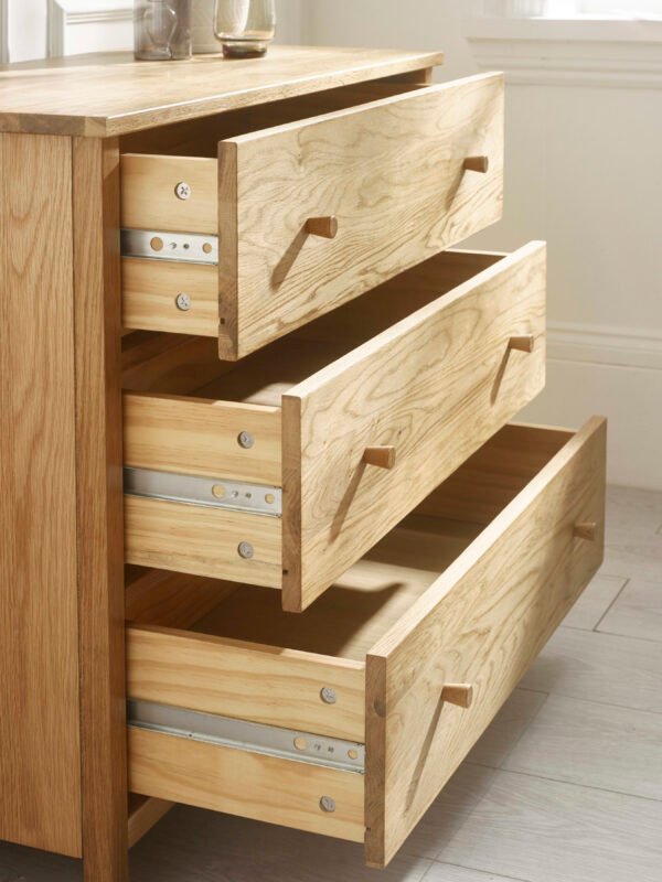 Coxmoor 3 Drawer Chest - Image 9
