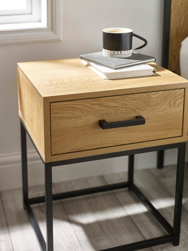 Harlow Light Oak Effect 1 Drawer Bedside Table - Image 6
