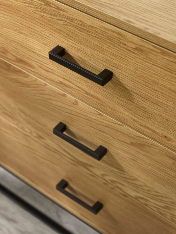 Harlow Light Oak Effect 6 Drawer Chest - Image 7