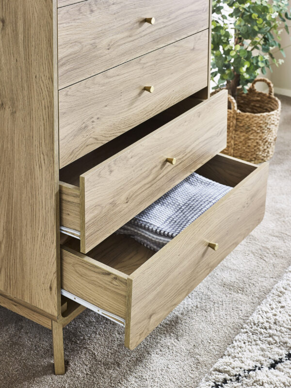 Ingrid 5 Drawer Chest Oak - Image 12