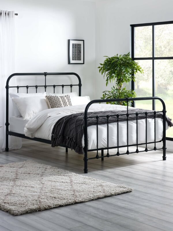 Logan Metal Bed