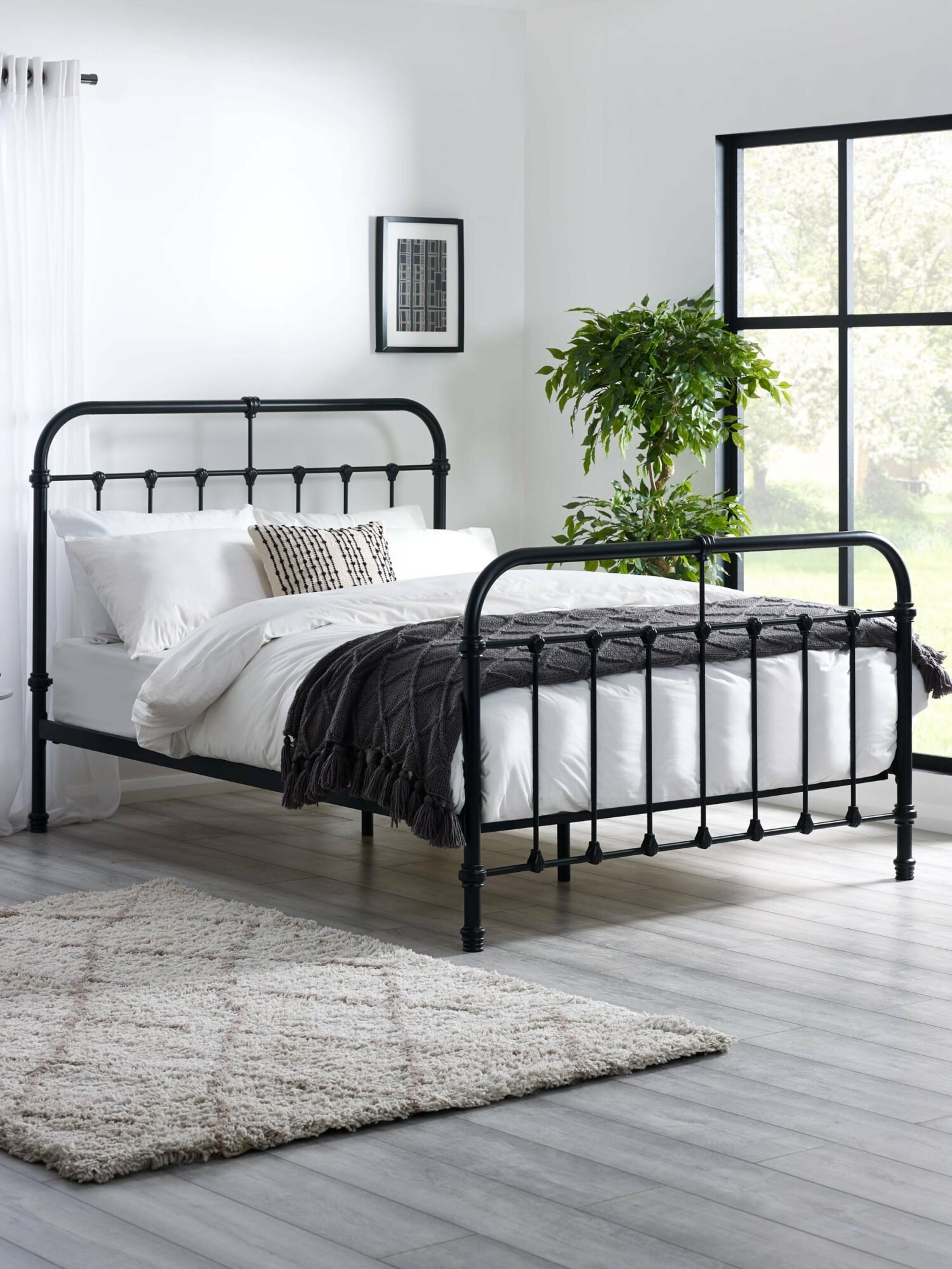 LOG001_1-1 Logan Metal Bed
