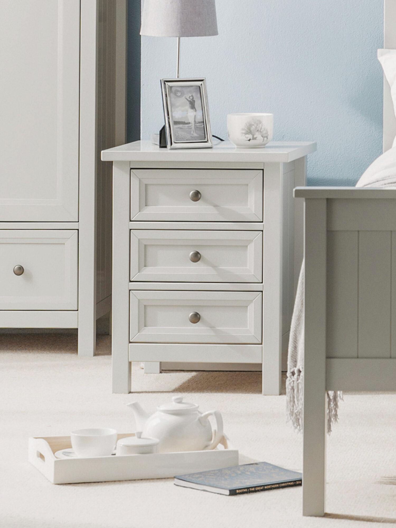 MAI001_1 Maine 3 Drawer Bedside Table - Image 1