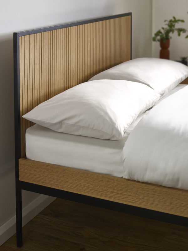 Sia Fluted Bed - Image 5