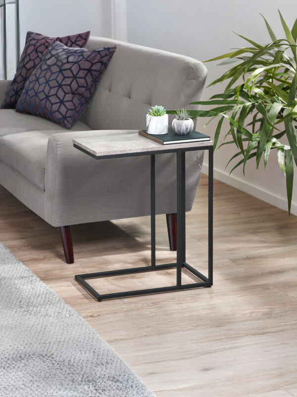 Staten Drinks Table