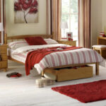 Pickwick Spindle Bed