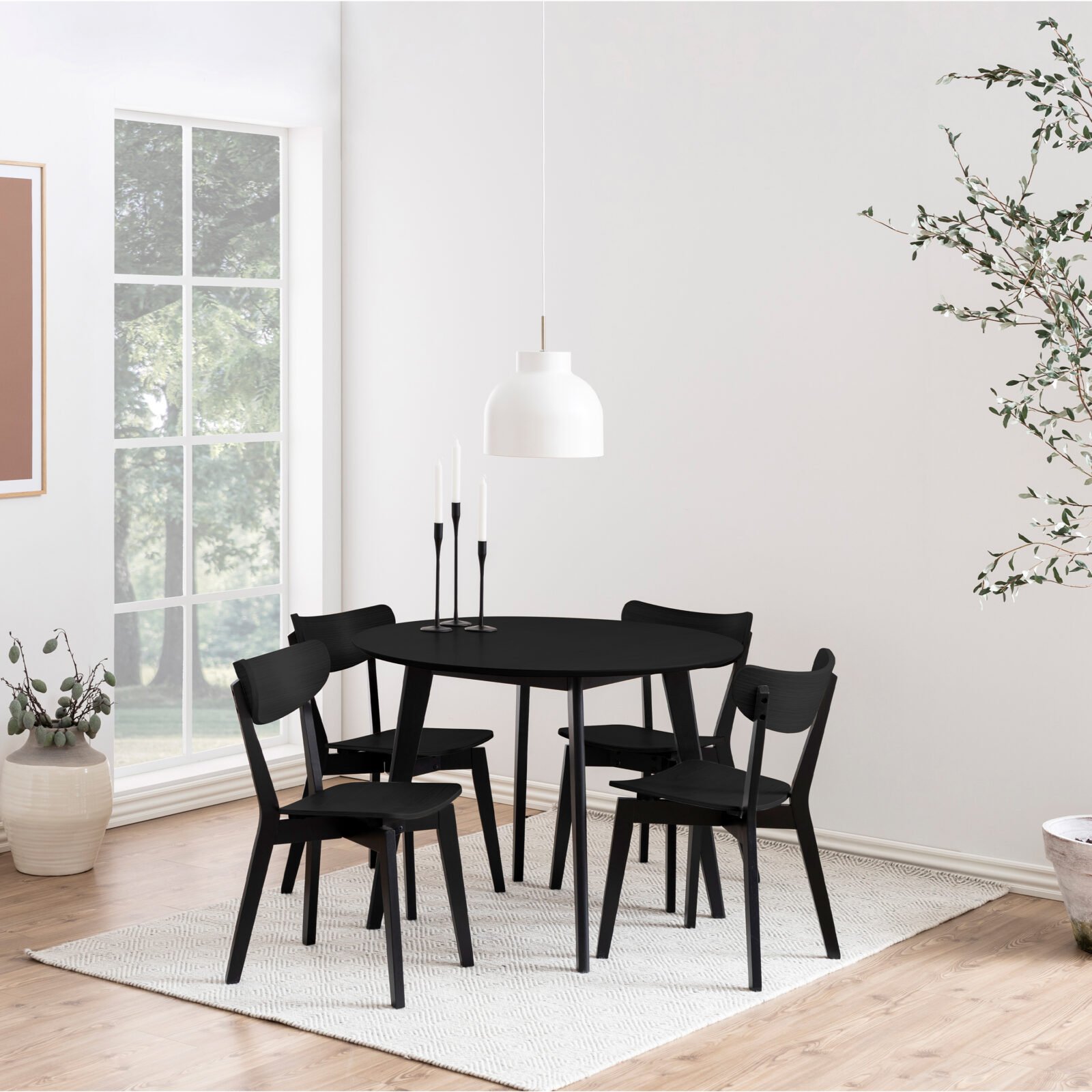 Roxby Round Dining Table Roxby Round Dining Table