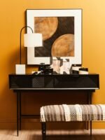 Taransay Set of 4 Black and White Coasters with Holder