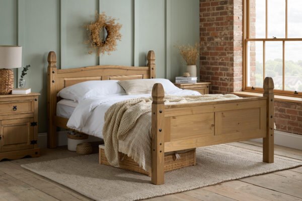 Corona High End Bed