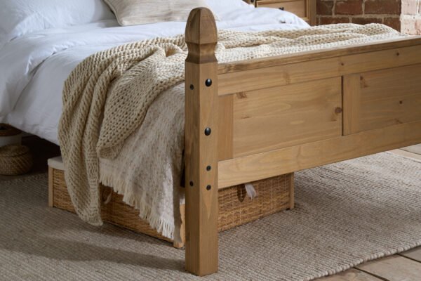 Corona High End Bed - Image 6