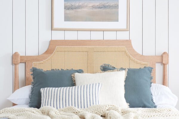 Geneva King Rattan Bed - Image 6